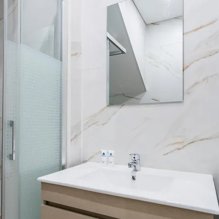 Apartment Host Wise - Urban Escape *
