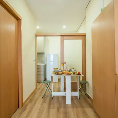 Host Wise - Urban Escape Apartment Porto