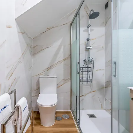 Appartement Host Wise - Urban Escape *